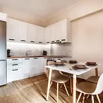 Kentia Fine Living Apartment